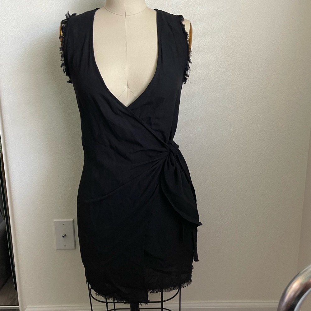❤️SOLD❤️LULU’S | WRAP DRESS